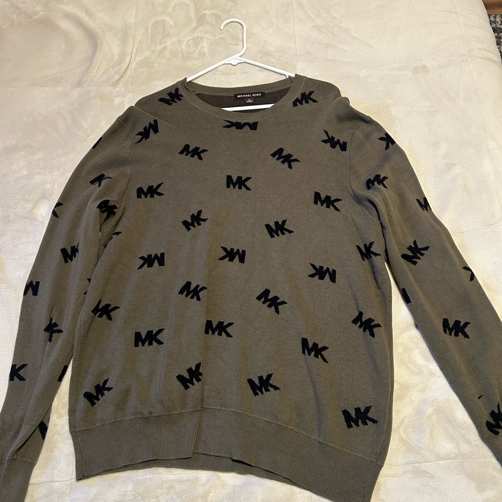 Michael Kors Men's Sweater in Olive with Black Accents